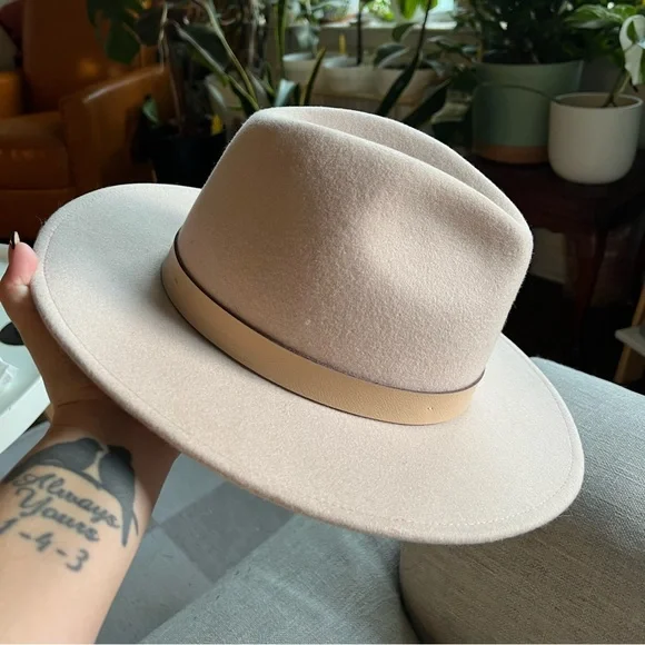 NEW GIGI PIP shiloh summer fedora hat with leather band in blush pink GIGI PIP | Accessories | New Gigi Pip Shiloh Summer Fedora  main image 4